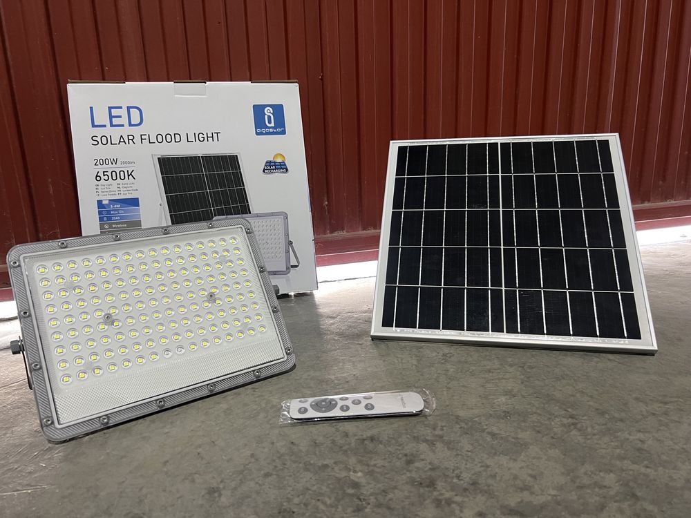 Projetor Led 200W com Painel Solar - 100% Autónomos - Novos