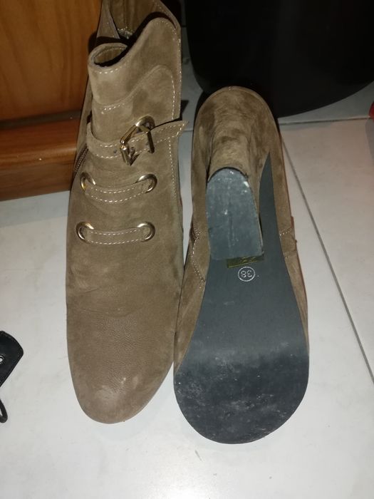 Botins e sandálias