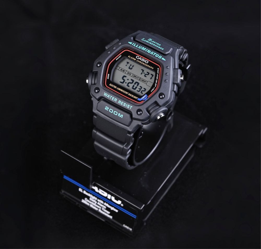 Годинник спортивний Casio DW-290-1V illuminator новий оригінал