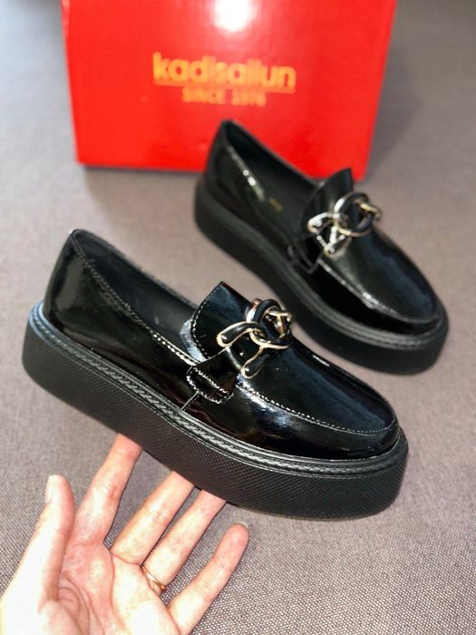 Лакові лофери 36р (туфлі весняні черевики 2025)