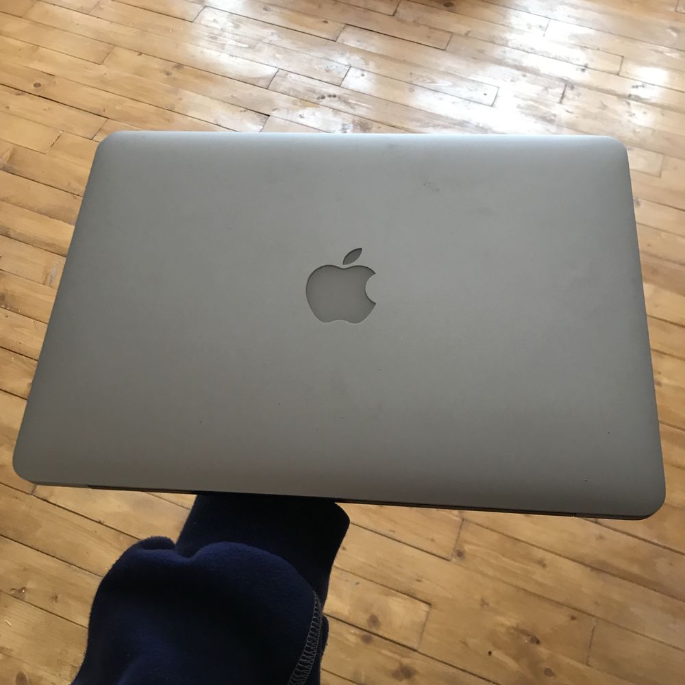 MacBook Pro (Retina, late "13") i5/16 ram/121 ssd