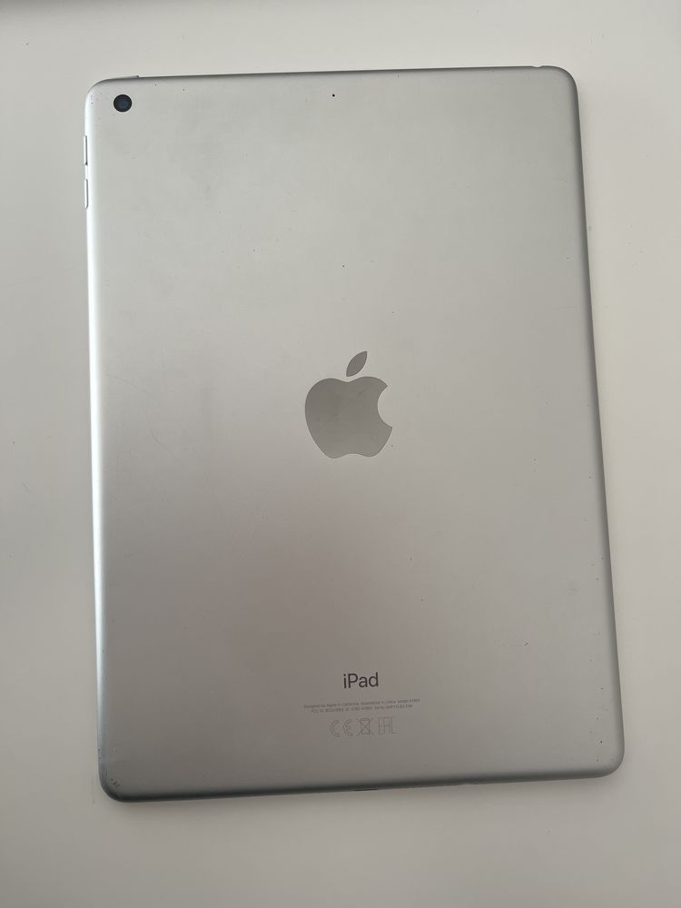 Vendo iPad 9.7 (2018) para peças