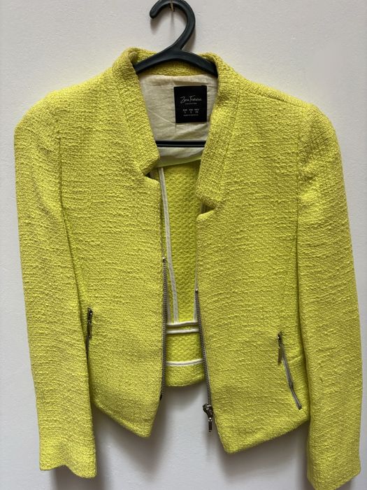 Casaco cintado em verde lima