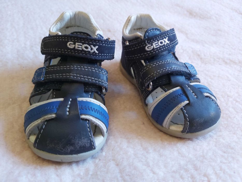 Sandálias Geox - Criança - Tamanho 21