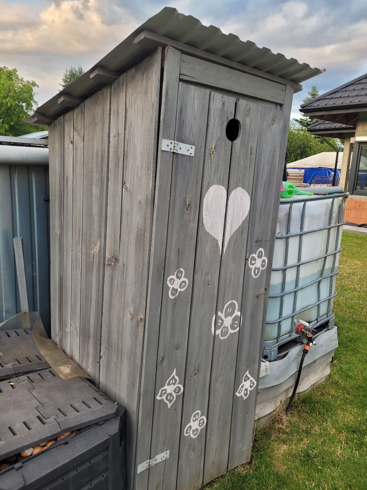 WC, wychodek na budowę