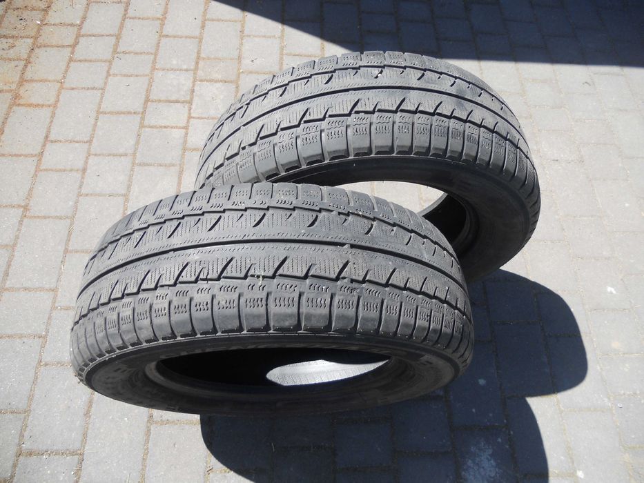 Opony R16 C 215 x 65