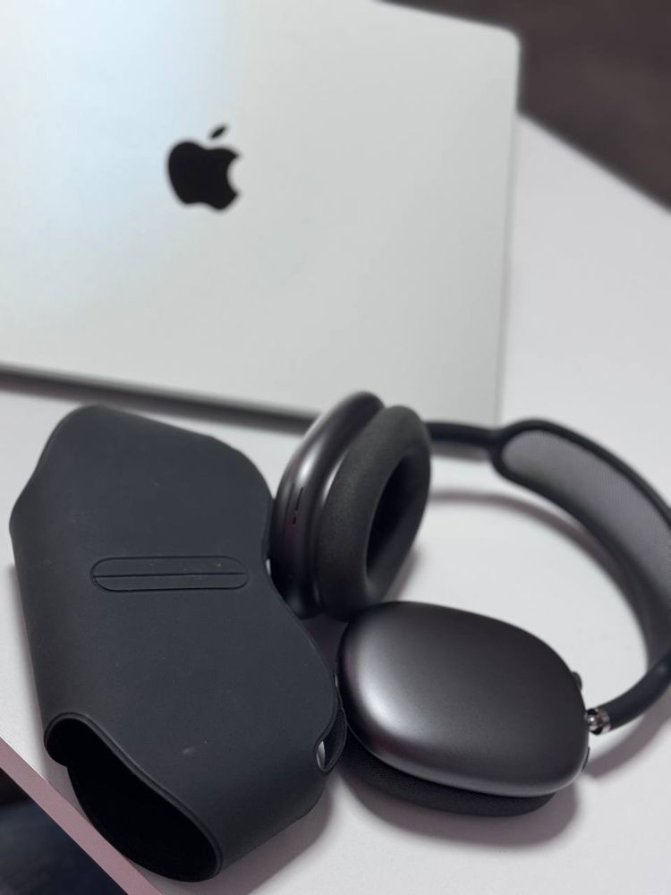 Apple AirPods Max SpAce Gray