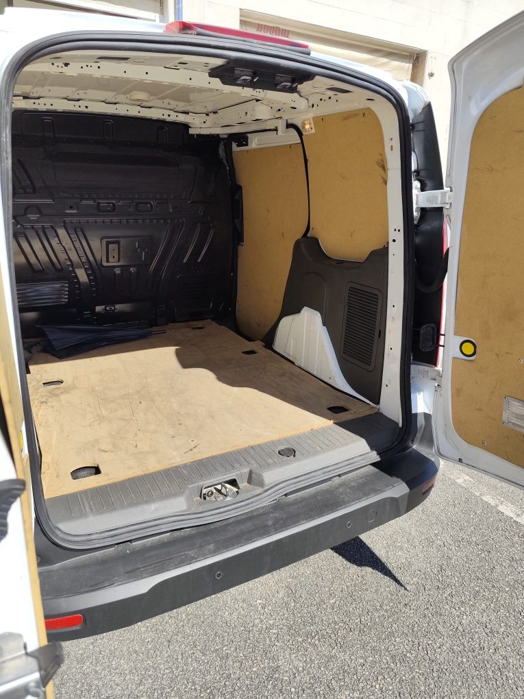 Ford Transit connect 3 lug GPS