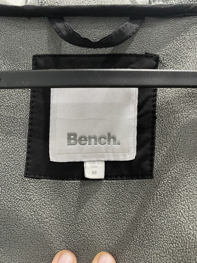 Kurtka sportowa przeciwdeszczowa Bench M