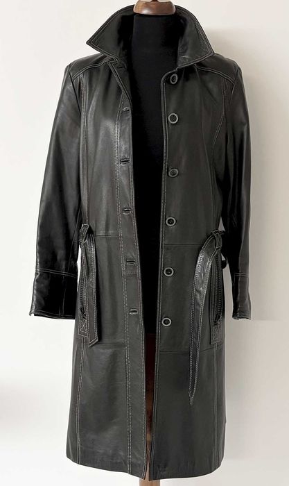 Płaszcz skórzany na podszewce czarny marki Madeleine R-38