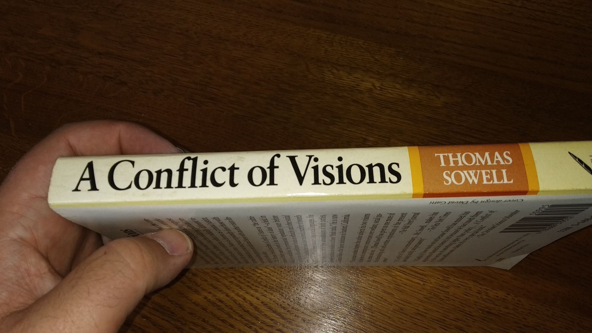 English book: Thomas Sowell - A conflict of visions, książka po angiel