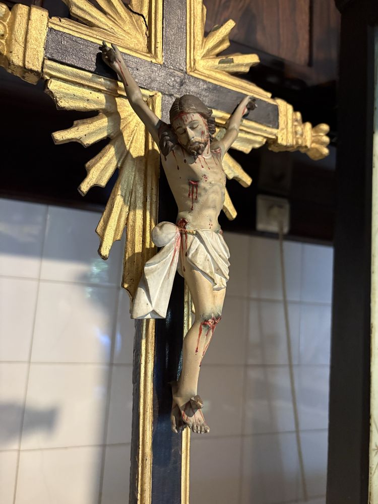 Oratorio e crucifixo