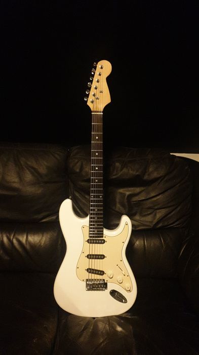 Gitara Typu Fender Stratocaster