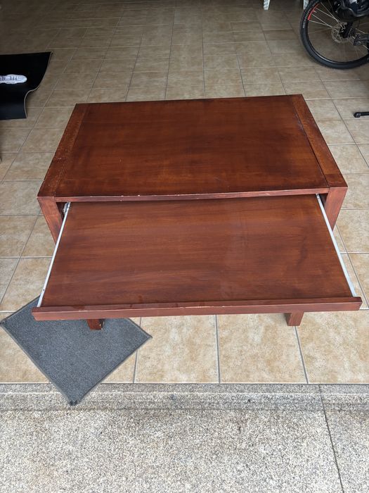 Secretaria em madeira