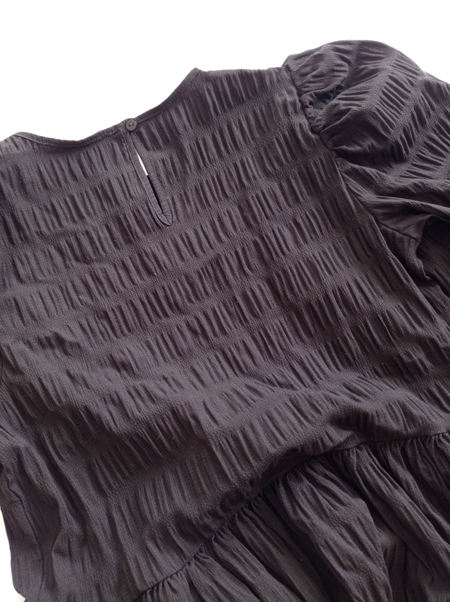 Primark. чёрное платье с объемными рукавами 44  размер.