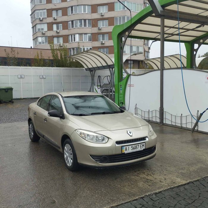 Автомобіль Renault Fluence