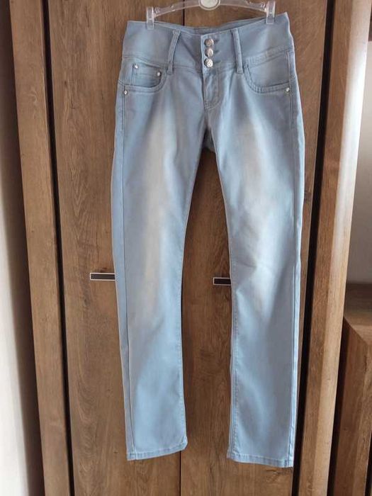 Spodnie jeans r. 28