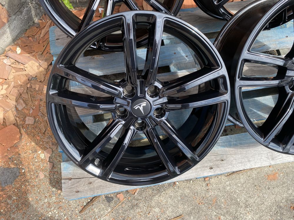 Oryginalne felgi aluminiowe 19 cali Tesla model S 5x120