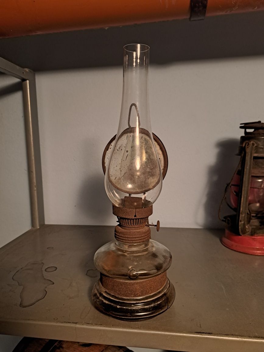 Stara lampa naftowa