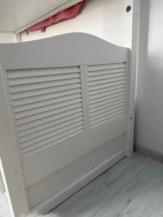 Продається якісний набір дитячих спальних меблів із натуральног дерева