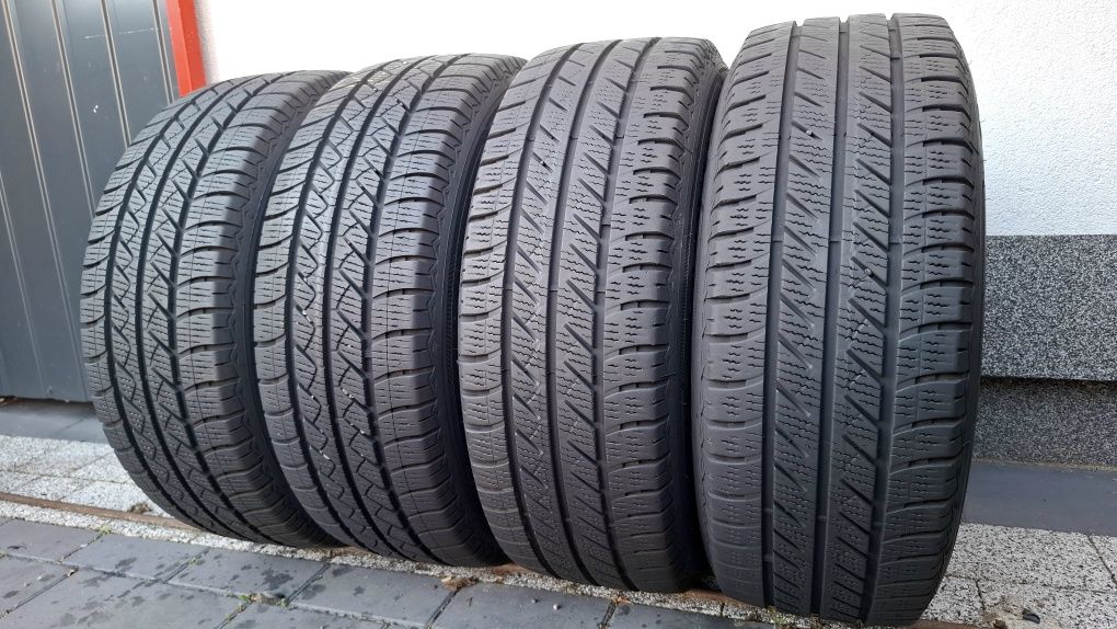 Opony 215/65 R15C Goodyear Vector4seasons cargo  2023r 8mm