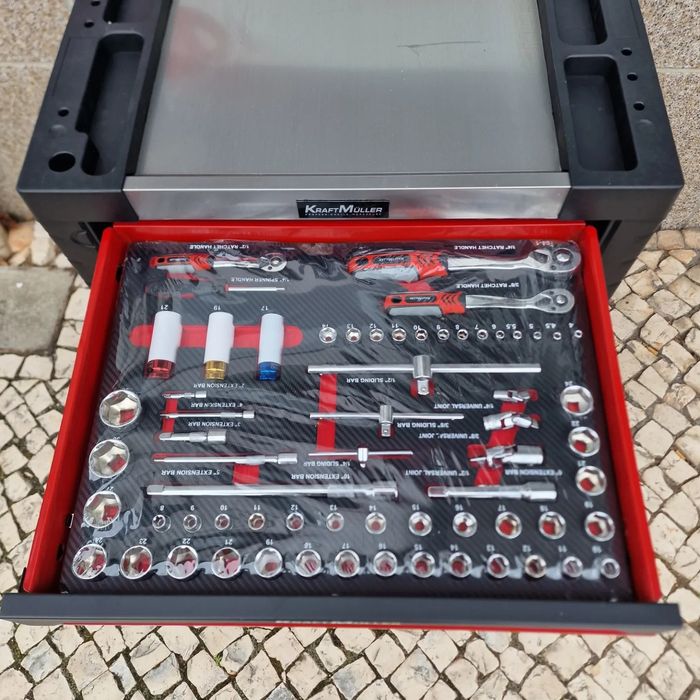 Carrinho com 4 gavetas cheias novo