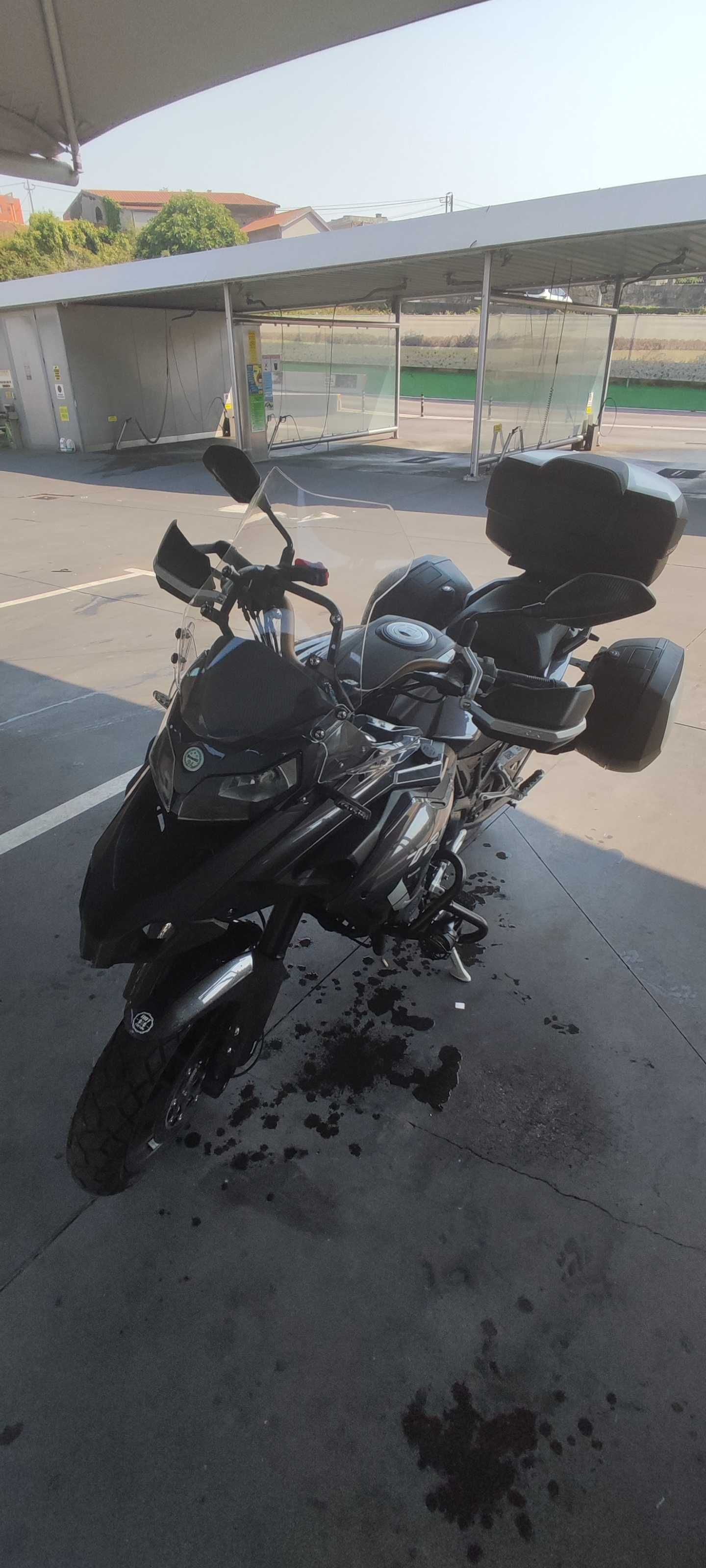 Benelli trk 502 com 3 malas shad do ano de 2020