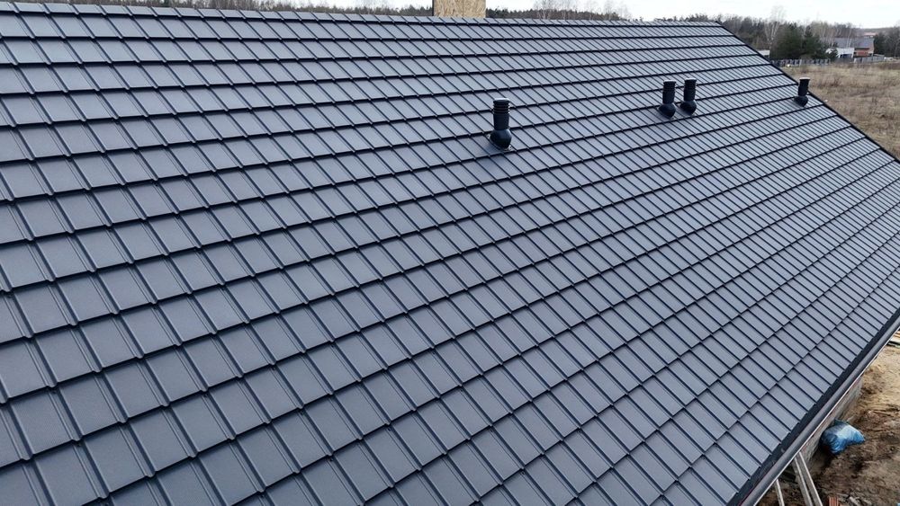 Nowoczesna Blachodachówka Modułowa Antracyt 35 lat gwarancji mkw efekt