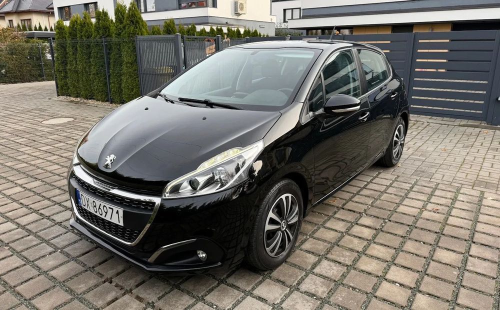 Peugeot 208 Peugeot 208 LIFT Benzyna Dotykowy Tablet Klima Składane lusterka LED