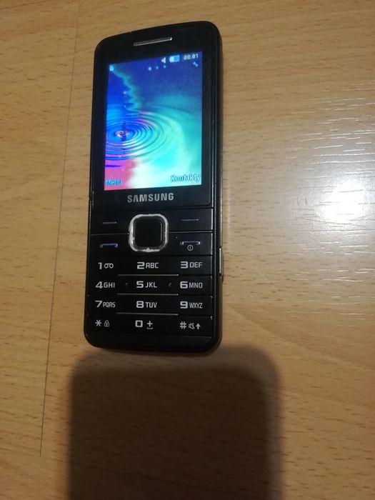Telefon Samsung GT-s5611