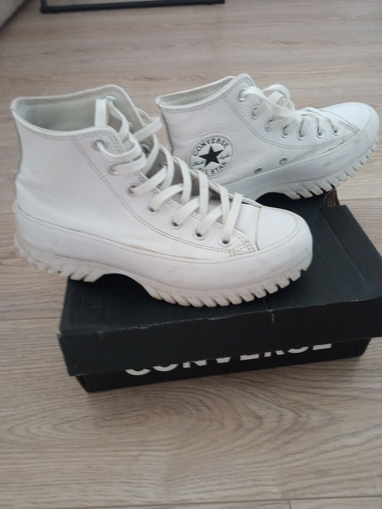 Продам шкіряні CONVERSE в гарному стані