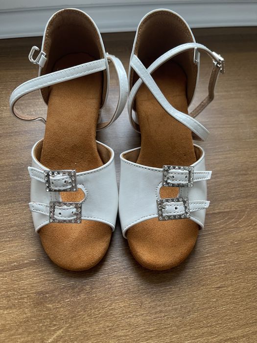 Туфлі для бальних танців. Нові. По устілці 18,5 см