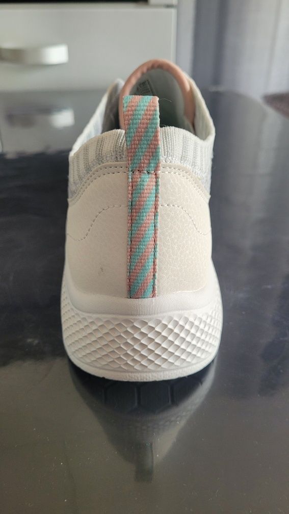 Кроссовки Skechers женские 41р 27.5см.