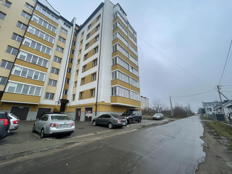 Продаж приміщення під комерцію--і