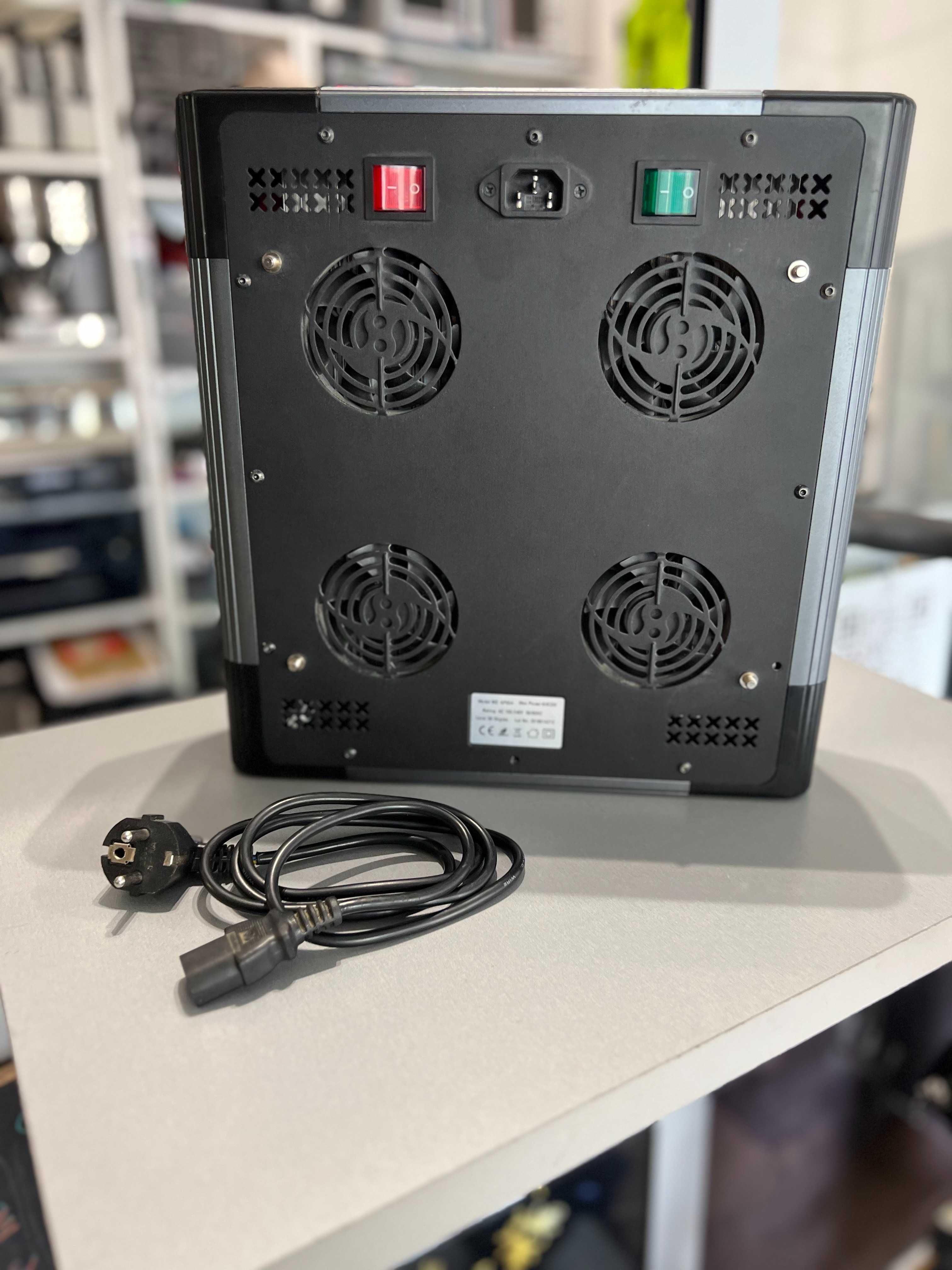 Apollo Plus 4 System oświetleniowy do uprawy w pomieszczeniach.