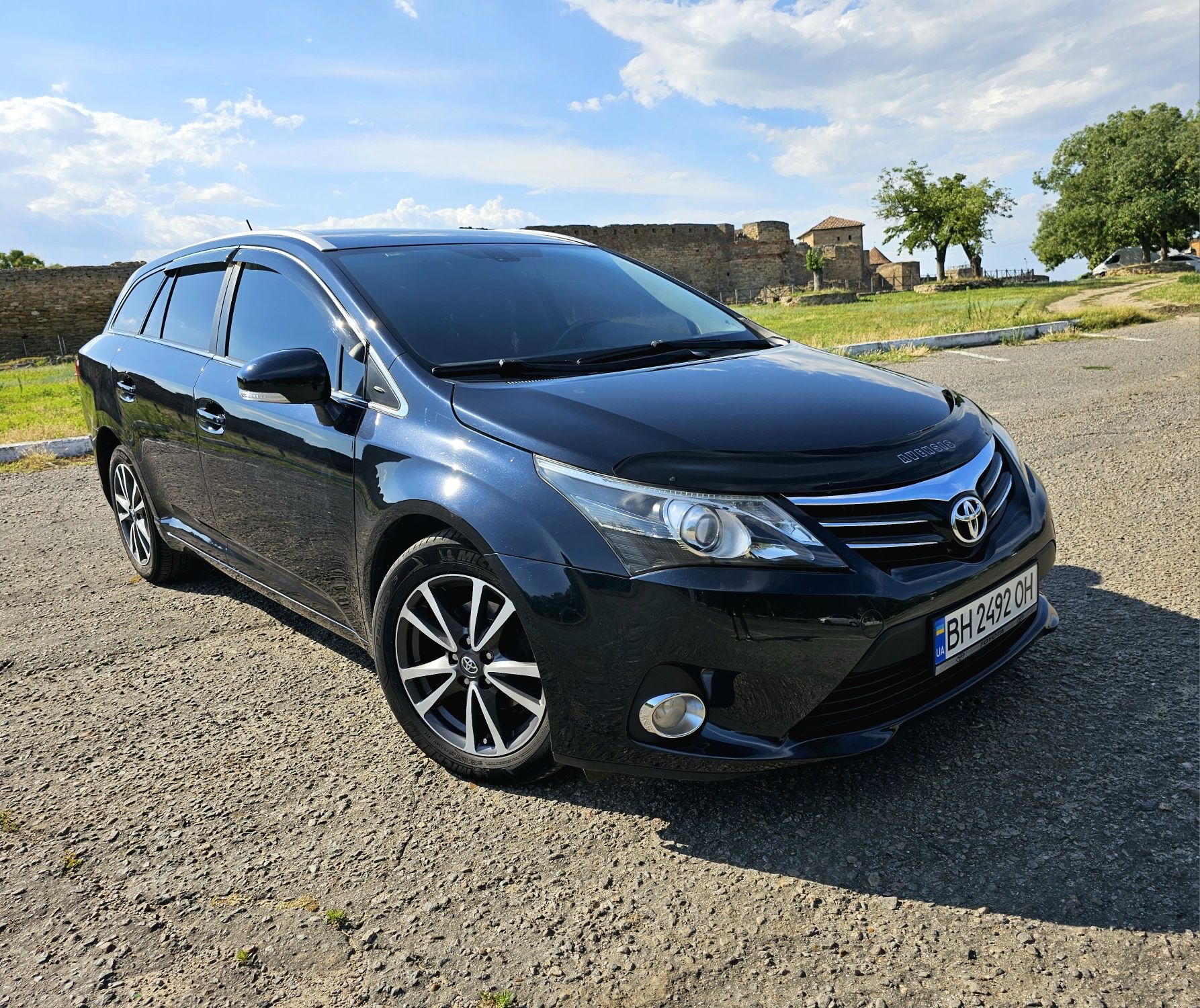 Продам Toyota Avensis 2.0 t 27 2012г