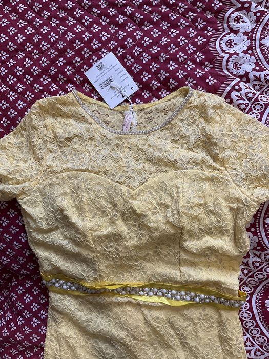 Платье нарядное. Очень нежное, круживное!