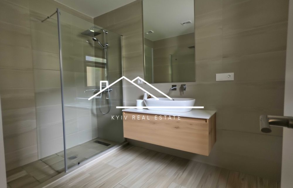 Нова! Рейтарська 18 Липки 2-к квартира студія Центр Золоті Ворота