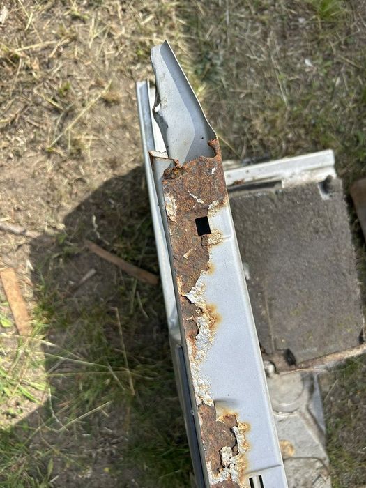 pas tylny europa mercedes r129 sl