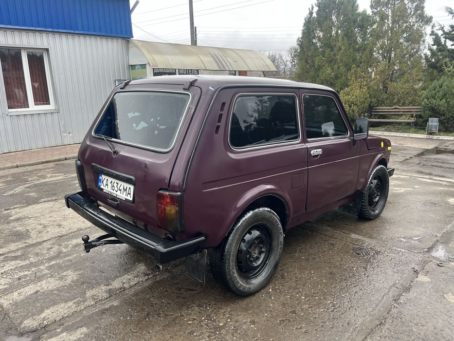 Продам ниву на полном боевом ходу