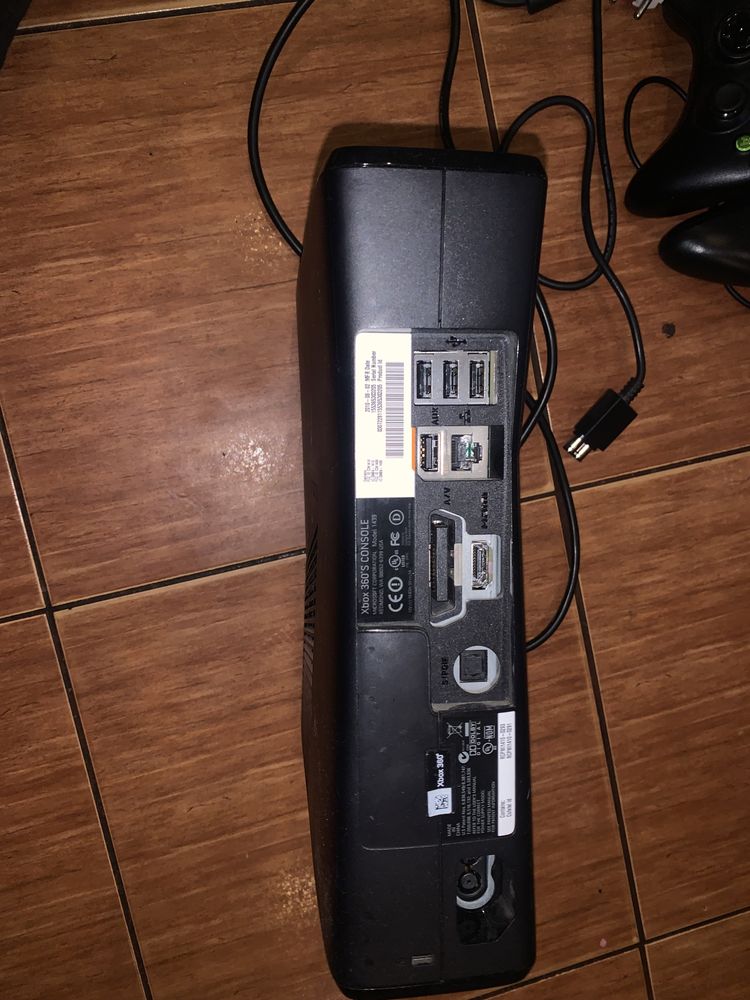 xbox 360 + kinect ((СРОЧНАЯ ПРОДАЖА))