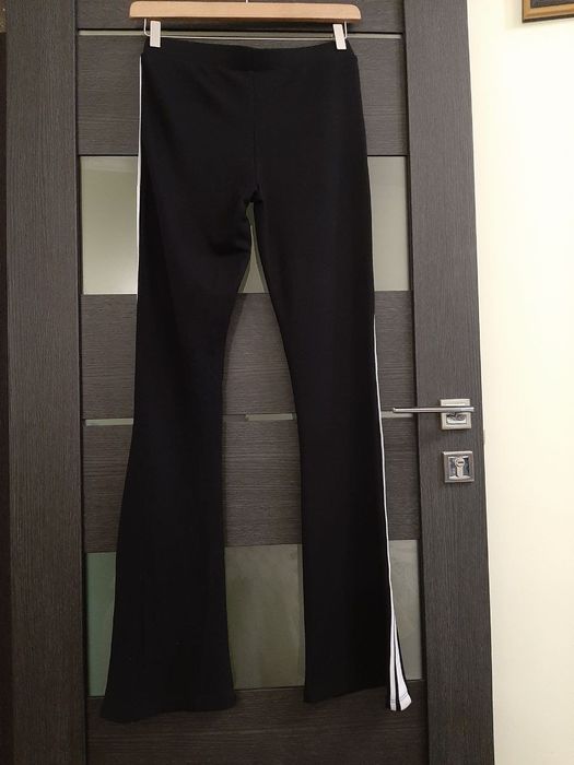 Чорні штани кльош Primark S