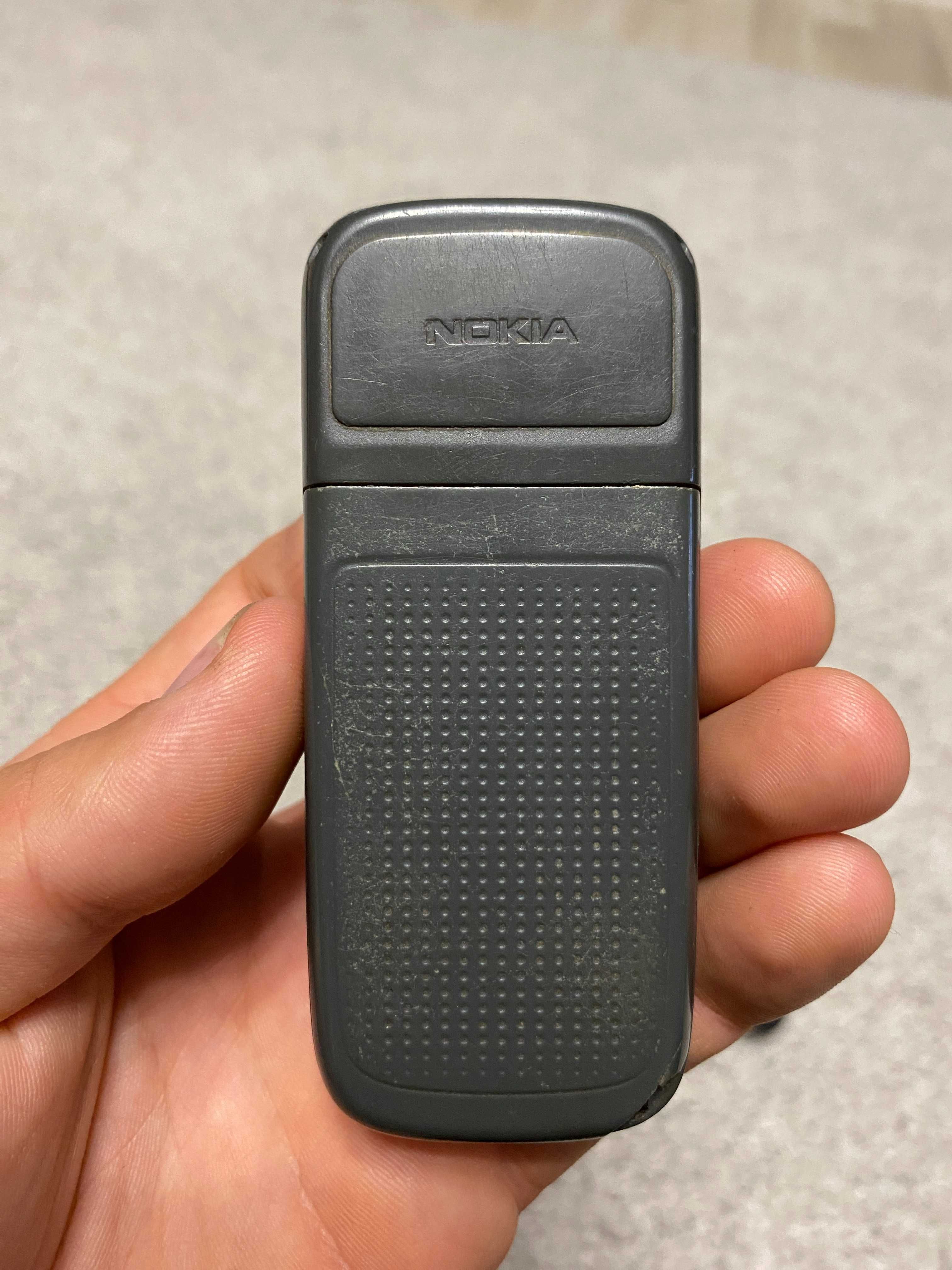 Мобильный телефон Nokia 1209 (1200 1208) с зарядкой