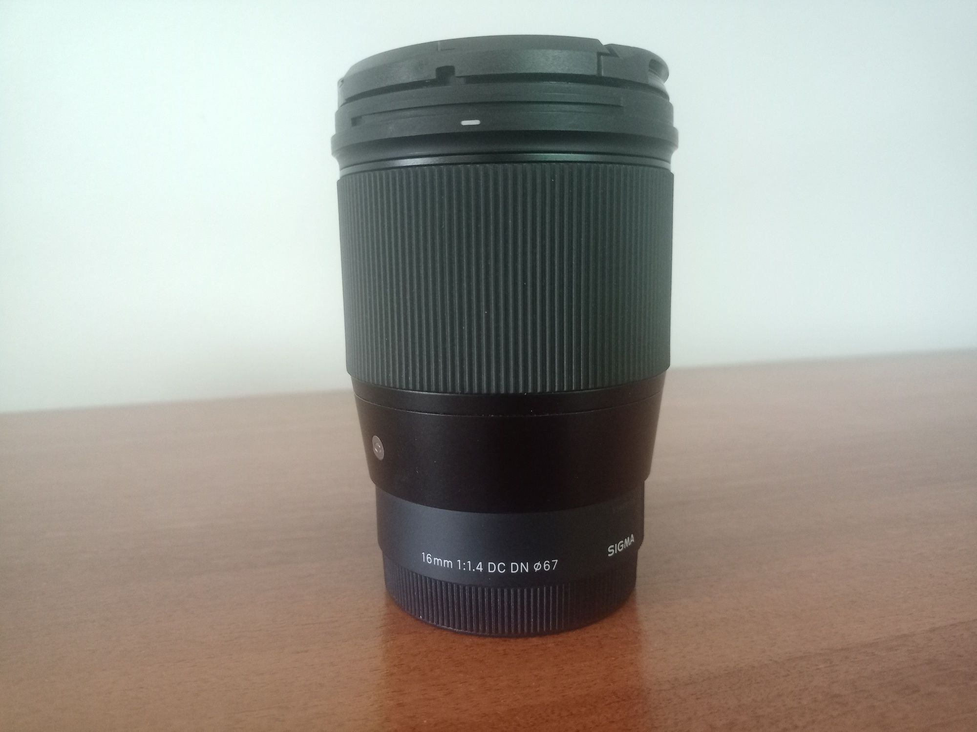Obiektyw sigma 16mm f1.4 DC DN