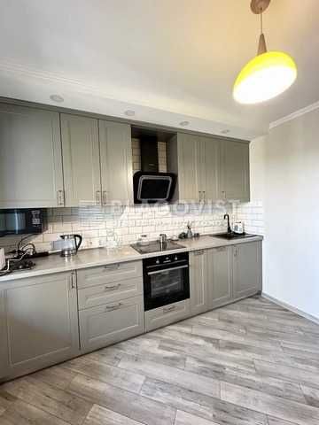 Продам квартиру  Здановської Юлії (Ломоносова), 36в