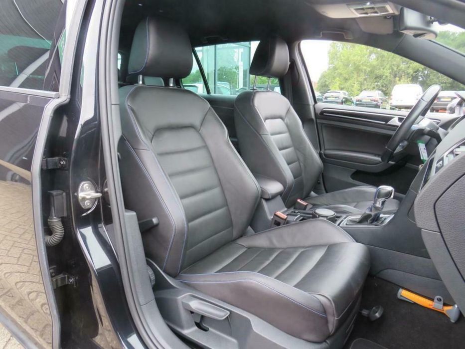 VW Golf 1.4 GTE Hybrid plug-in 204cv