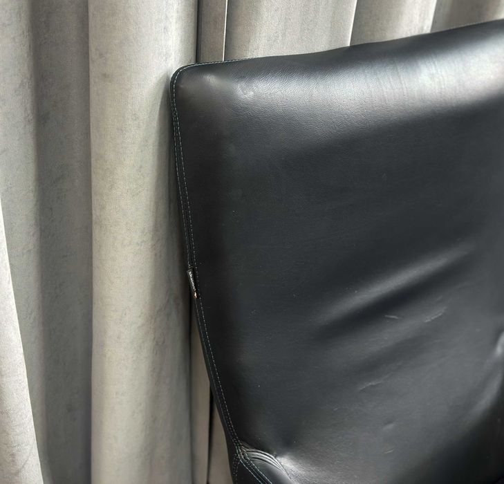 Шкіряний комплект крісло+пуф/шкіряне м'яке крісло/шкіряні крісла/меблі