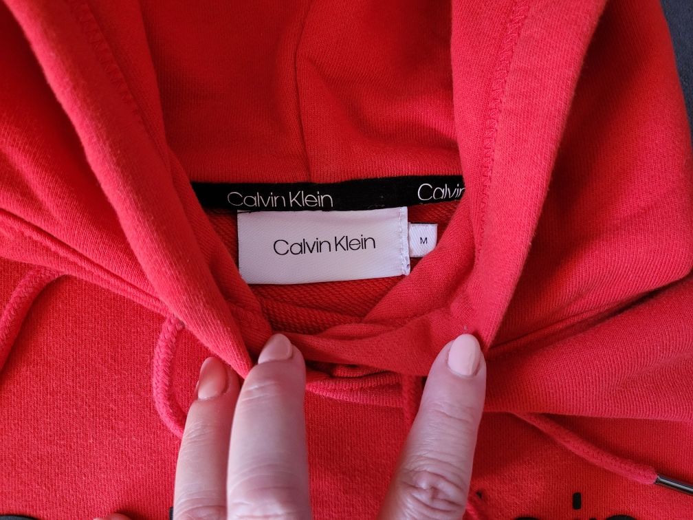 Czerwona bluza z kapturem Calvin Klein roz. M 38