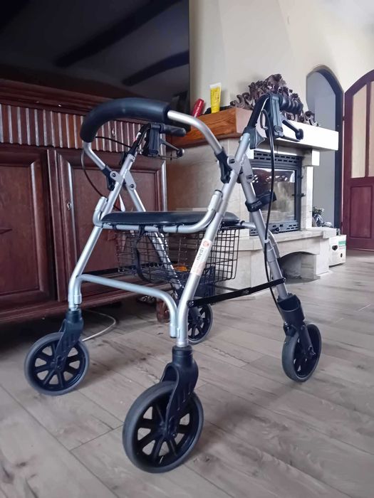 Balkonik Chodzik siedzisko z koszykiem na zakupy jak nowy (WYSYŁAM)