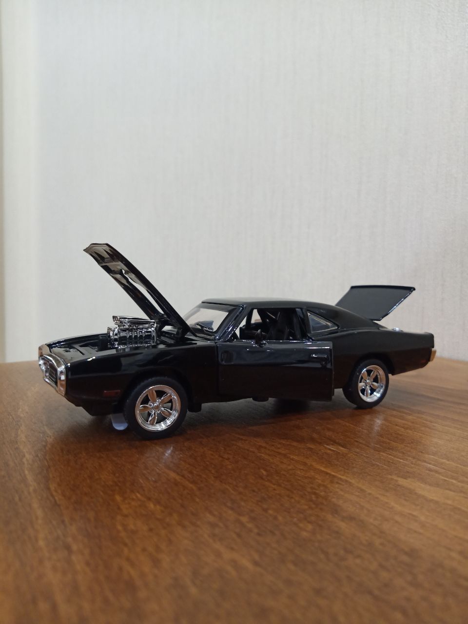 Модель автомобіля Dodge Charger із фільму Форсаж. Додж Чарджер 1:32